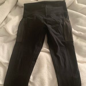 Born primitive Women’s medium leggings